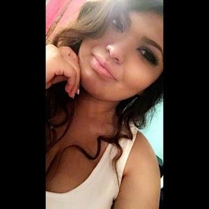 Meet your Posher, Celina